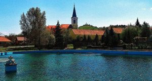 Környékünk nevezetességeiből: Bodajki-tó
