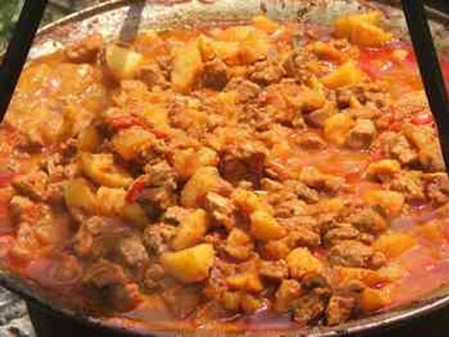 Vértesi ételek – Bokodi pincepörkölt