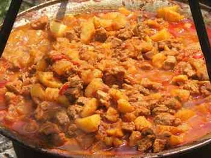 Vértesi ételek – Bokodi pincepörkölt