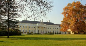 Vértesi látnivalók, műemlékek: Esterházy-kastély