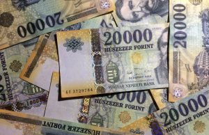 Nem szerel ő
