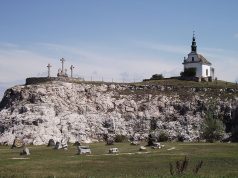 Különleges látnivalók és kirándulóhely: Tatai Kálvária-domb Természetvédelmi Terület
