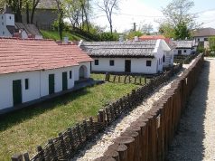 Környékbeli látnivalók: Mini Skanzen és Tájház, Jászai Mari Emlékház