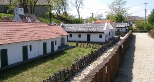 Környékbeli látnivalók: Mini Skanzen és Tájház, Jászai Mari Emlékház