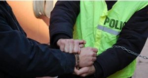 Trükkös lopásokkal gyanúsítják őket