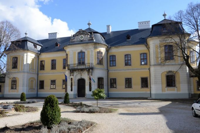 Részlegesen megújul a móri Lamberg-kastély, új állandó kiállítás is nyílik