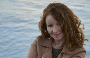 „A kreativitás és alkotás ajándékával születtem” – Interjú Hekl Krisztina móri származású írónővel