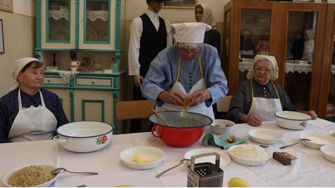 Hagyományos móri sváb sütemények receptje és elkészítése móri sváb nyelvjárásban megörökítve – Videó!