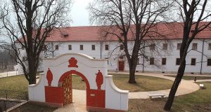 Nyolc kastéllyal kezdődik meg a kastélytörvény végrehajtása, köztük van a majki és a tatai is