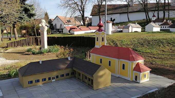 Új makettek az Ászári Mini Skanzenben