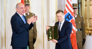 Corvin-lánccal tüntették ki Karikó Katalint és Krausz Ferencet