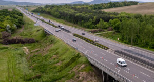 Az M1 autópályával érintett mind a négy vármegye összes díjköteles útjára érvényes az M1 regionális matrica